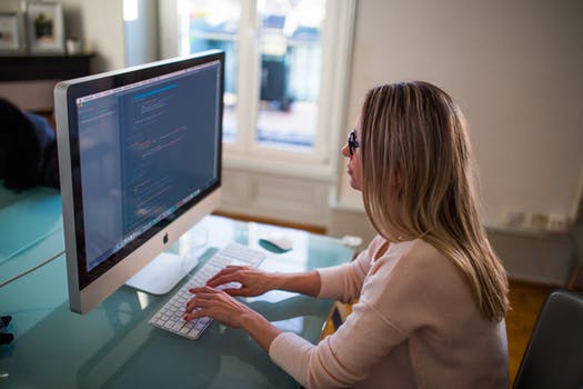 Proper Computer Posture for Neck and Back Relief